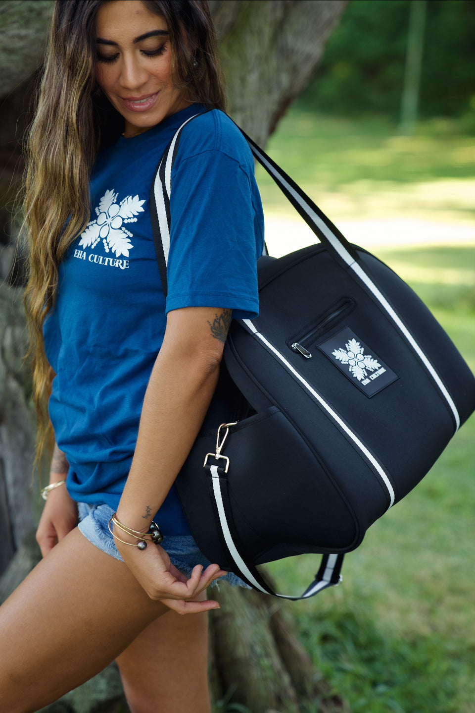 HIGH SOCIETY WEEKENDER TOTE IN LAVA