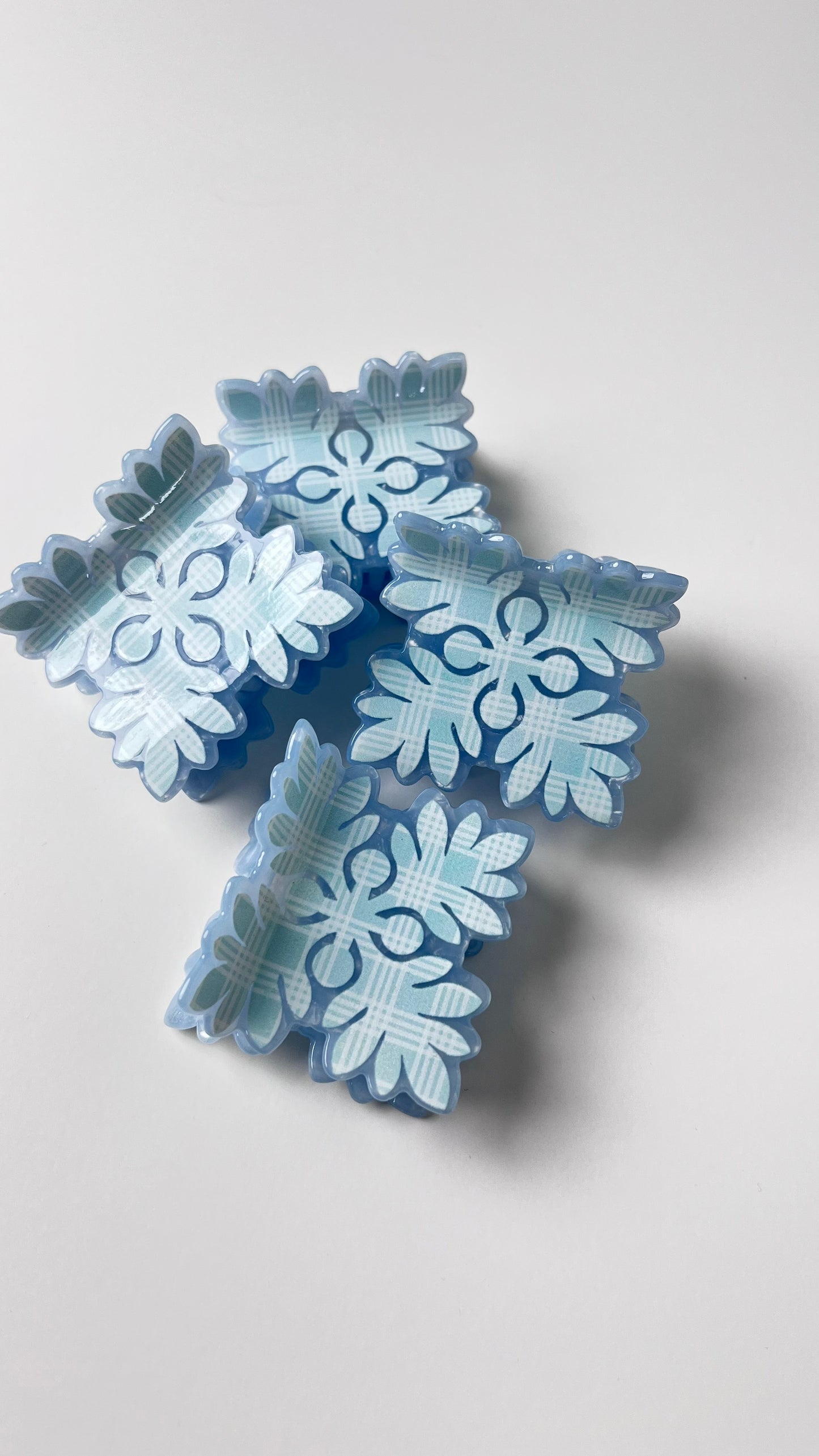 Kuiki Palaka Hair Claw- light blue