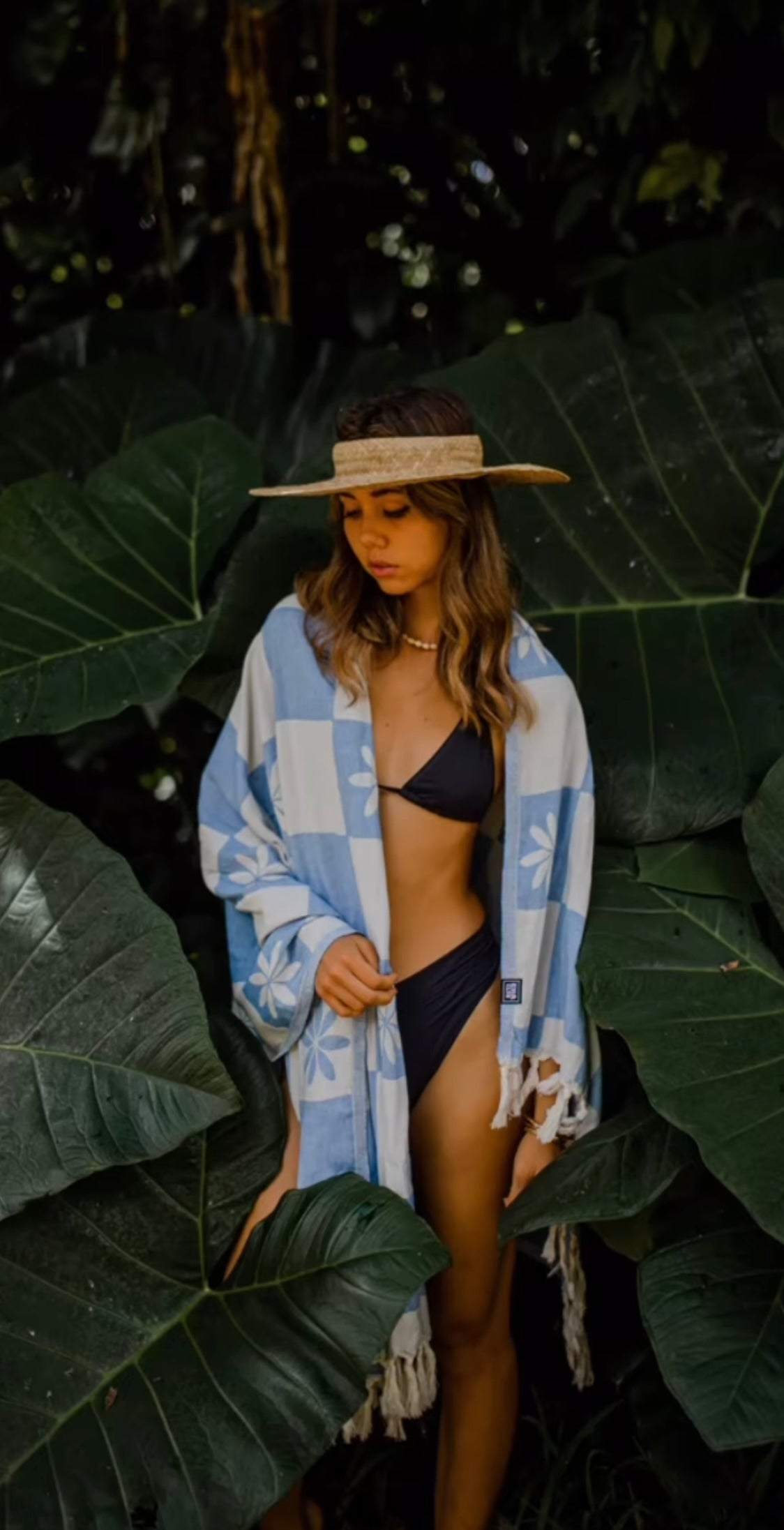 TIARÉ CHECKERS TOWEL- Blue