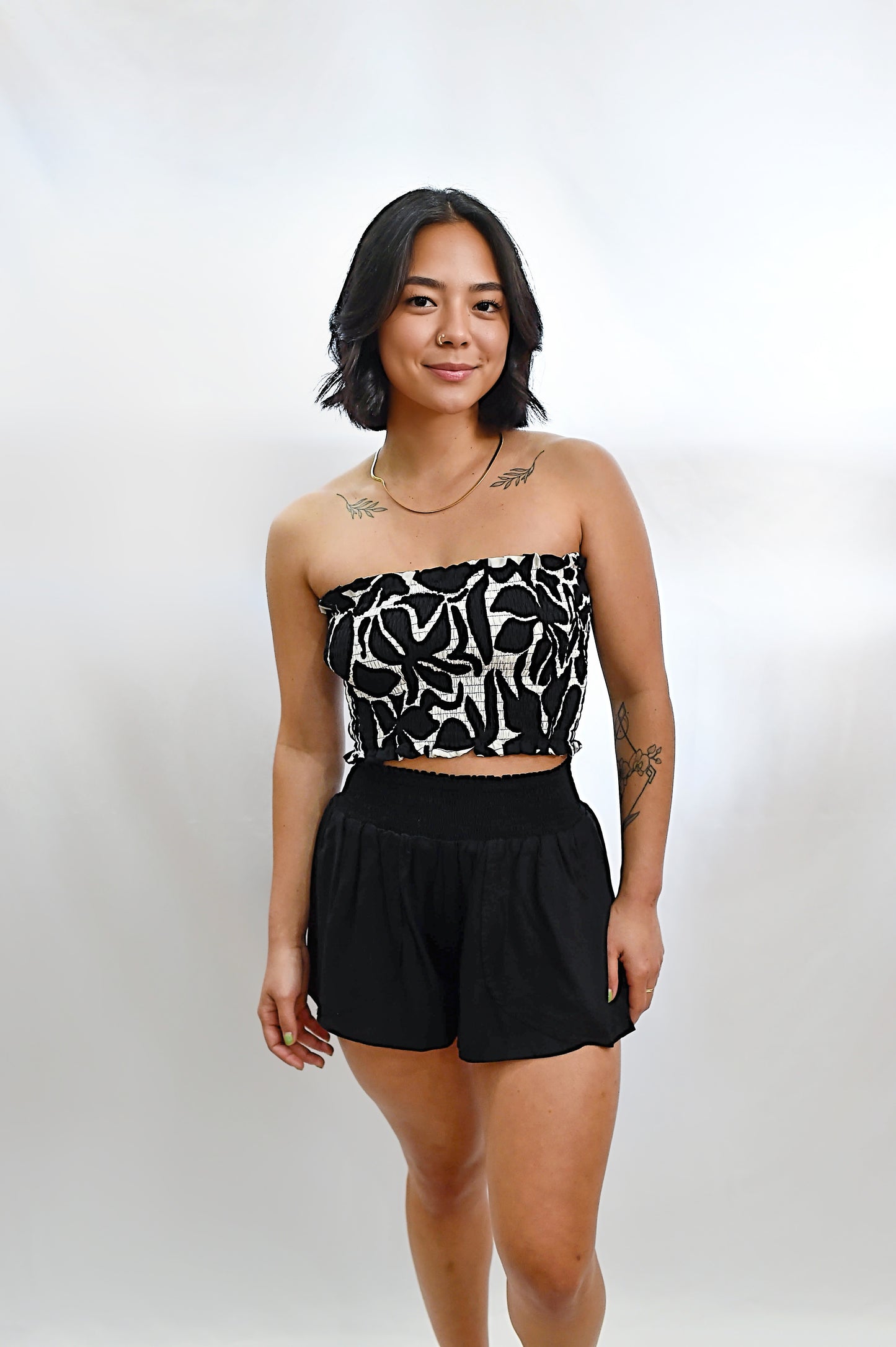 USHA SHORTS - Black- KHUSH 06/27/30