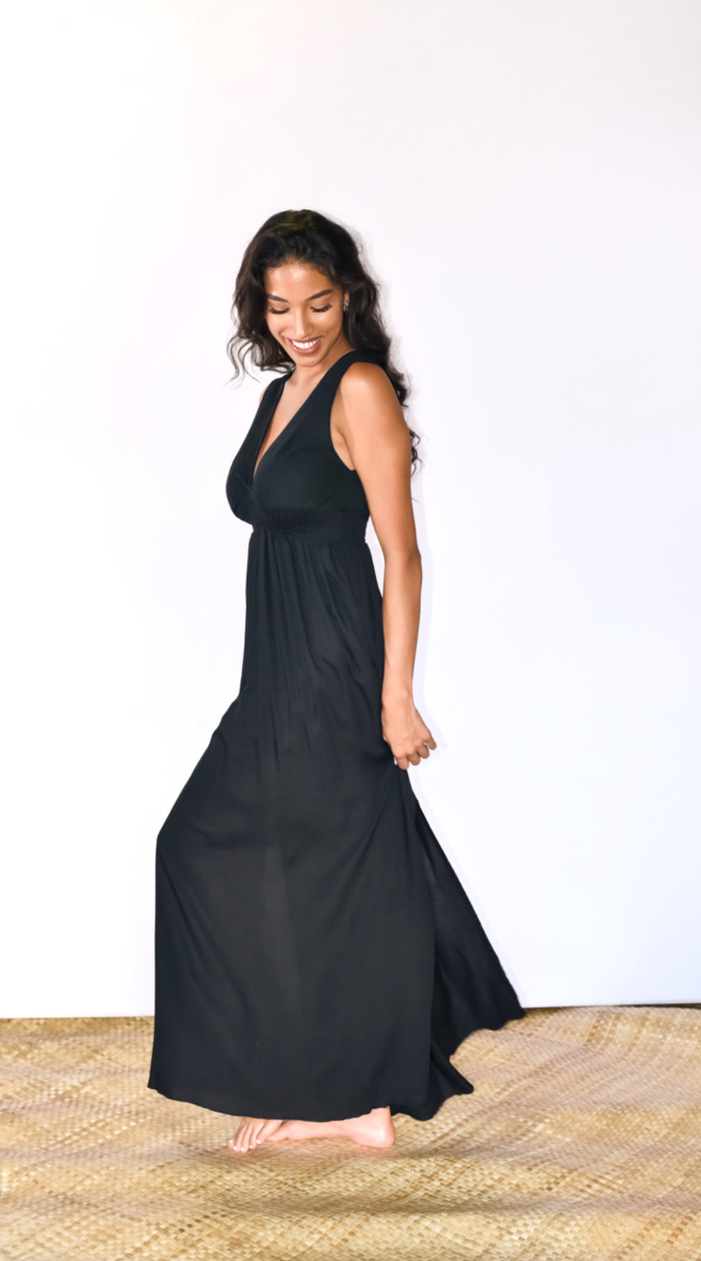 Solid black deals maxi dress