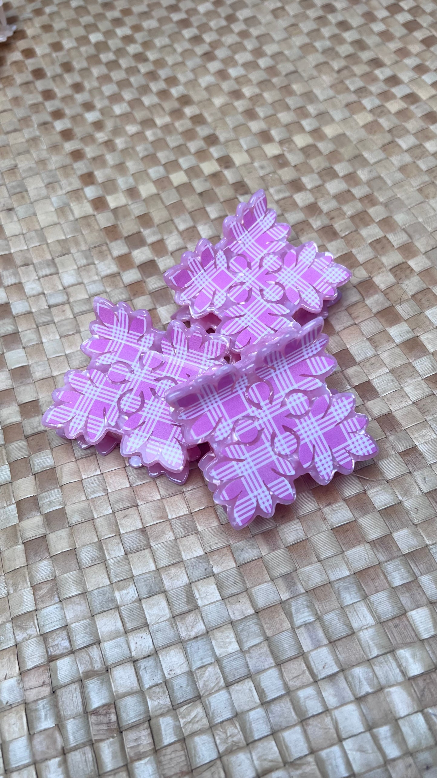 Kuiki Palaka  Hair Claw-Pink