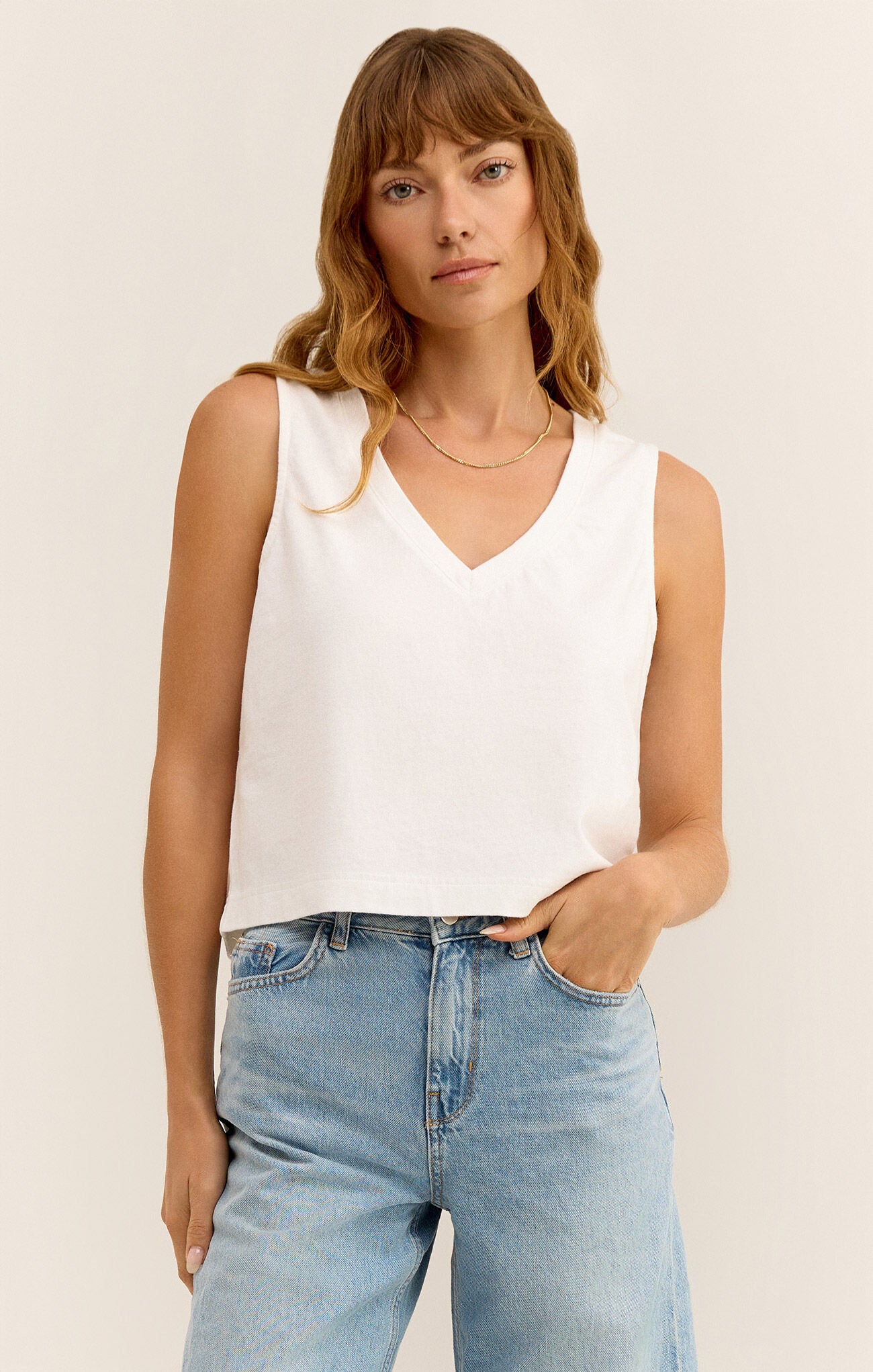 SLOANE V-NECK TOP- WHITE- ZT242656