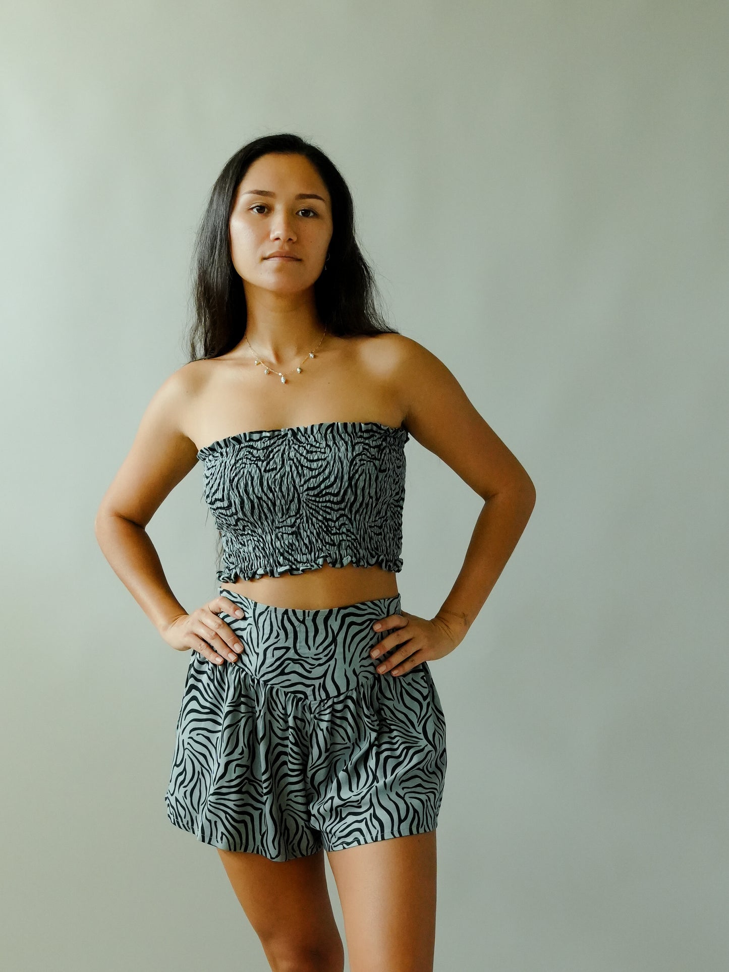 Elya Shorts - Raye Grey