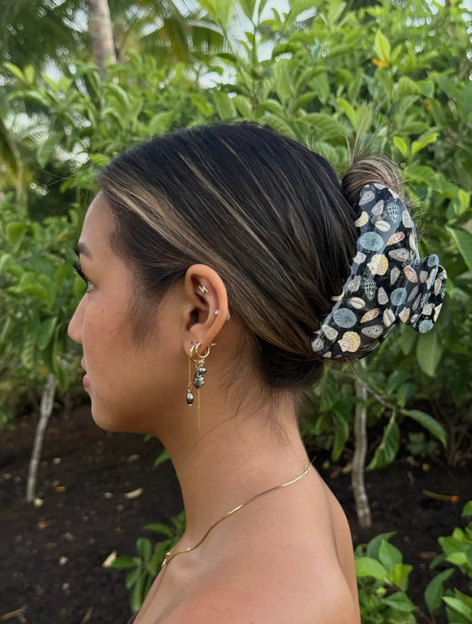 Bombucha SHELL HUNTAH Hair Claw - black