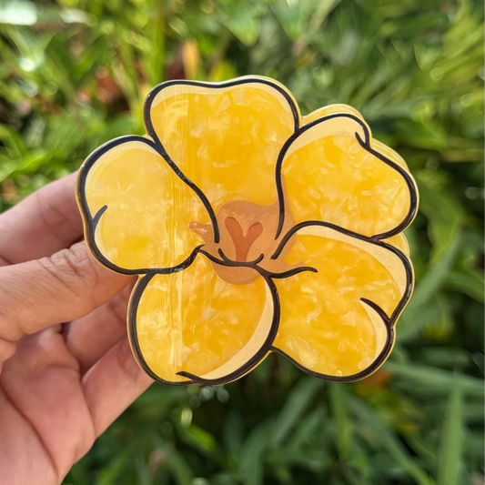 Puakenikeni Flower Hair Claw - Phases Hawaii