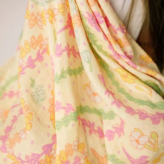Lei Day In Sand - Muslin Swaddle Blanket - Coco Moon