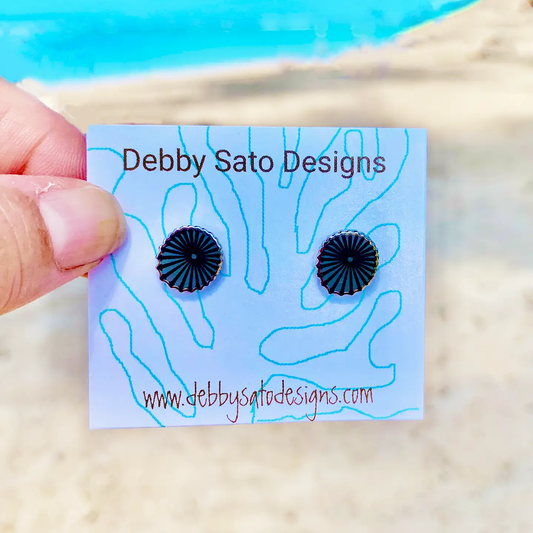 'opihi Stud Earrings - DSD