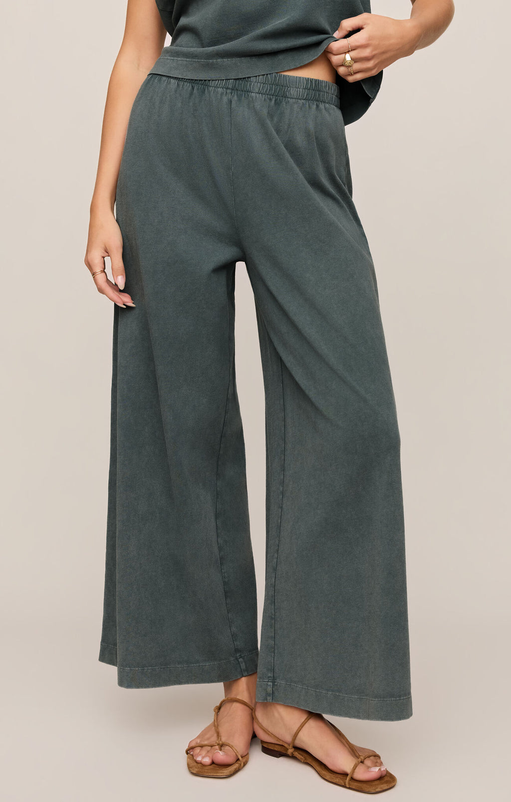 SCOUT JERSEY CROP FLARE PANT - EMERALD COVE - ZP253841