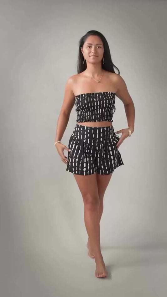 Elya Shorts - Current Black